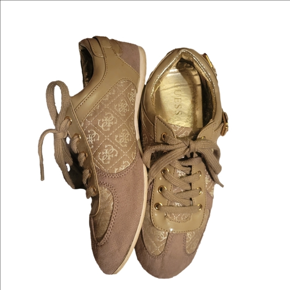 Guess Shoes - Picture 3 of 3